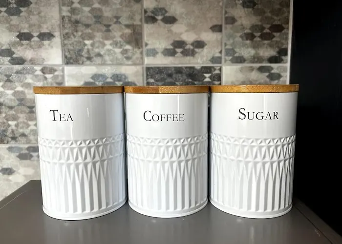 Cannon's Barn * Killultan