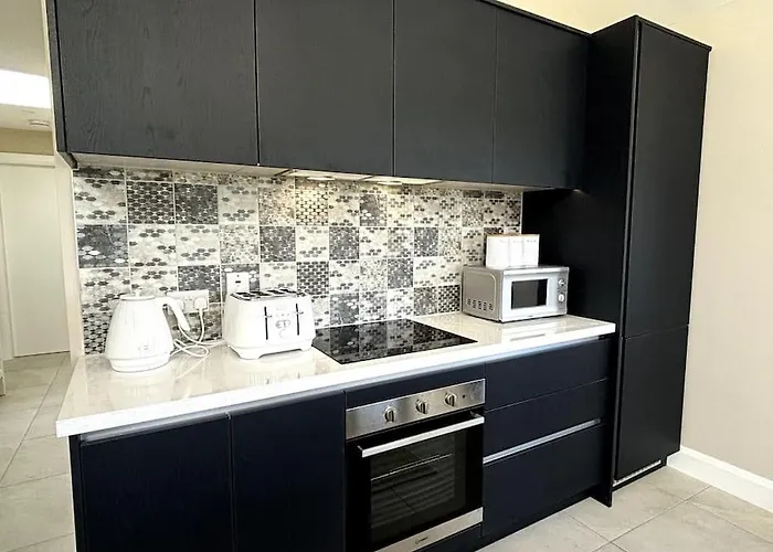 Cannon's Barn * Killultan